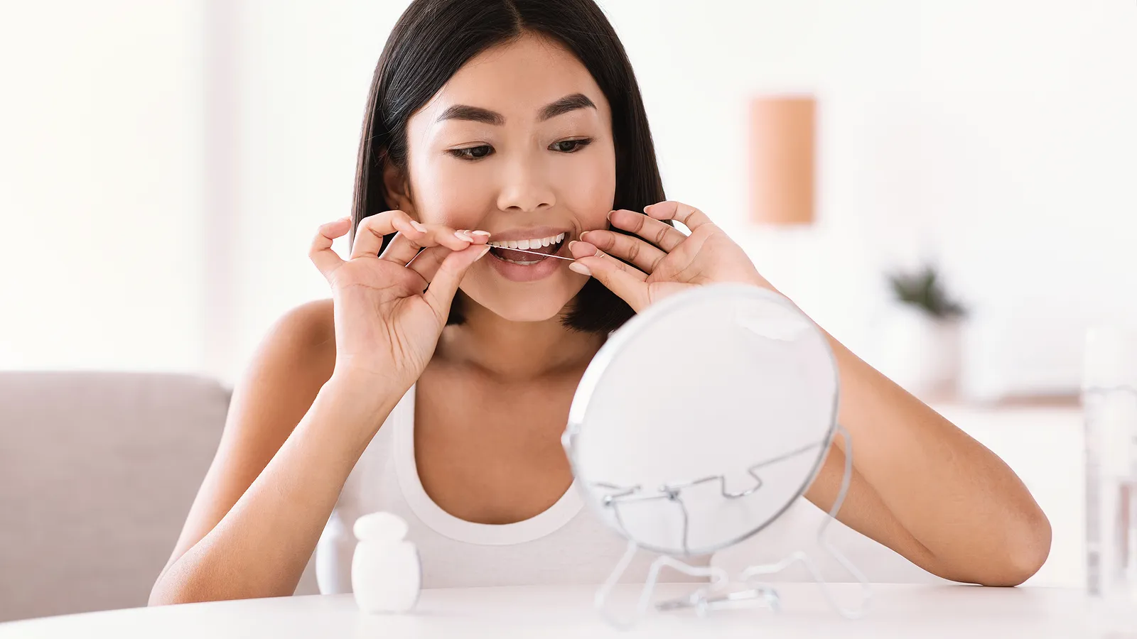 Flossing Doesn’t Help Your Gums – True or False? Ask a Dentist in Lakeway!